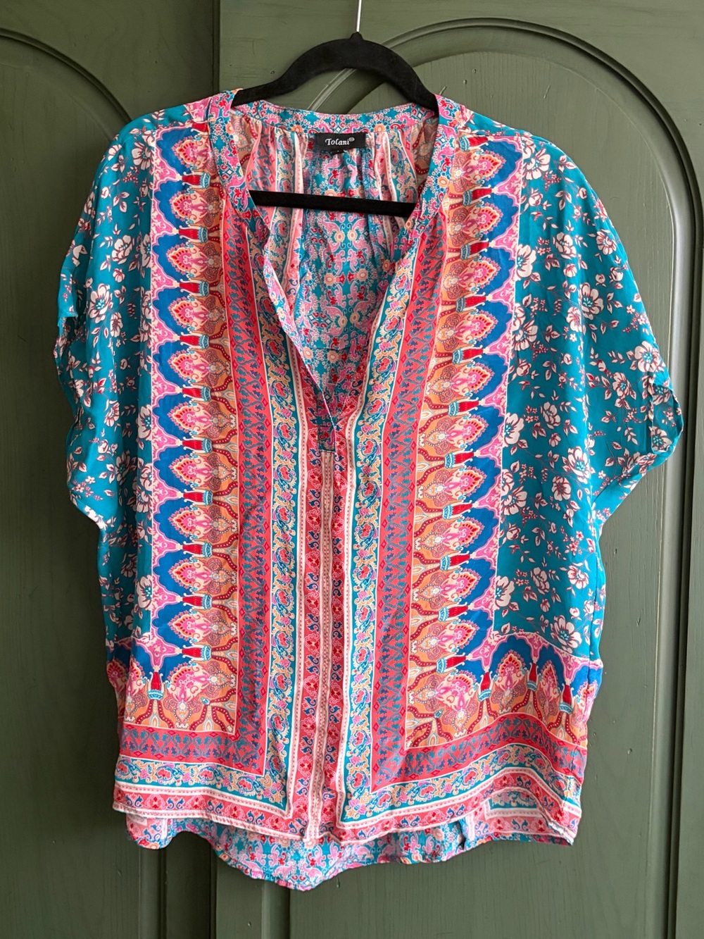 EUC Tolani Teal Floral Border-Print Split Neck 100% silk Blouse, size lg